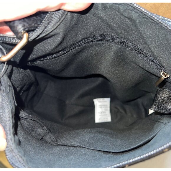 Beverly Hills Polo Club Black Crossbody Bag With Logo Print & Zipper Pocket - Picture 4 of 5